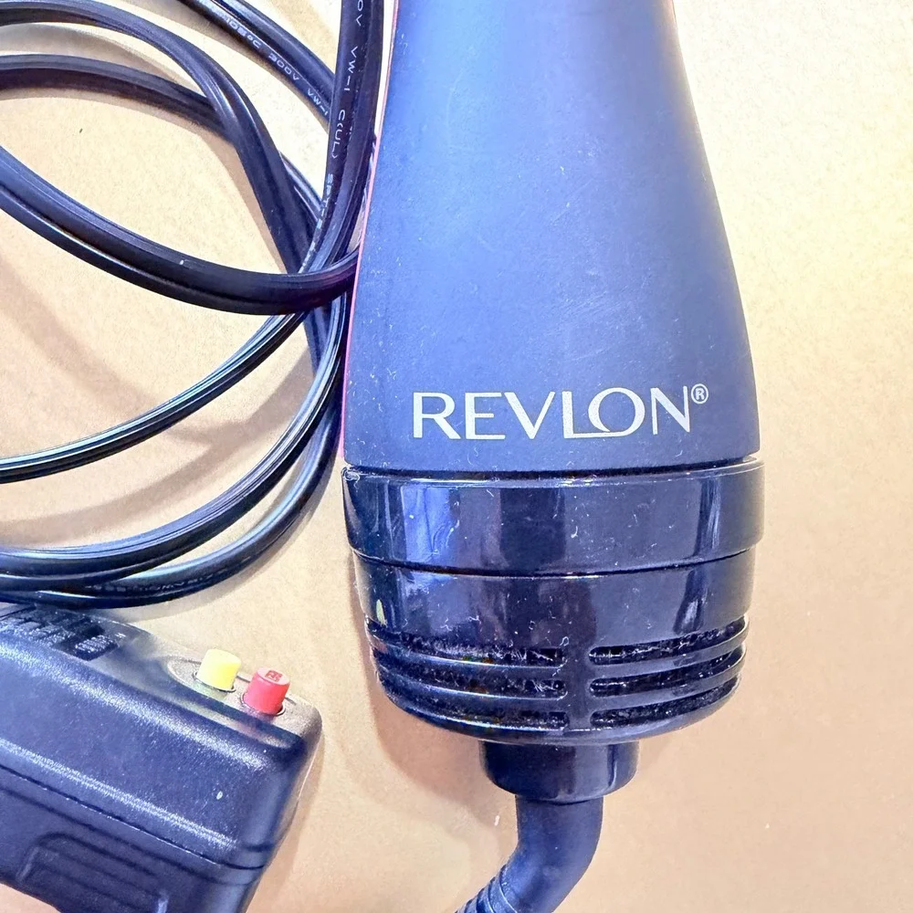 Revlon One-Step Hair Dryer and Volumizer Hot Air Brush Black Pink RVDR5222